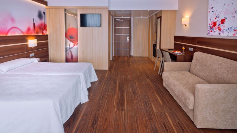 Hotel Kaktus Hotel Volga, Spanien, Calella de la Costa. Großes 2