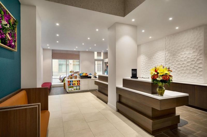 Hotel Hilton Garden Inn New York Times Square South, USA, New York City - Manhattan. Großes 2