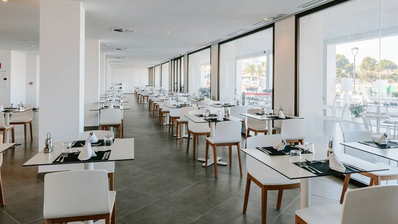 Hotel AluaSoul Ibiza, Spanien, Santa Eulalia del Rio. Großes 18