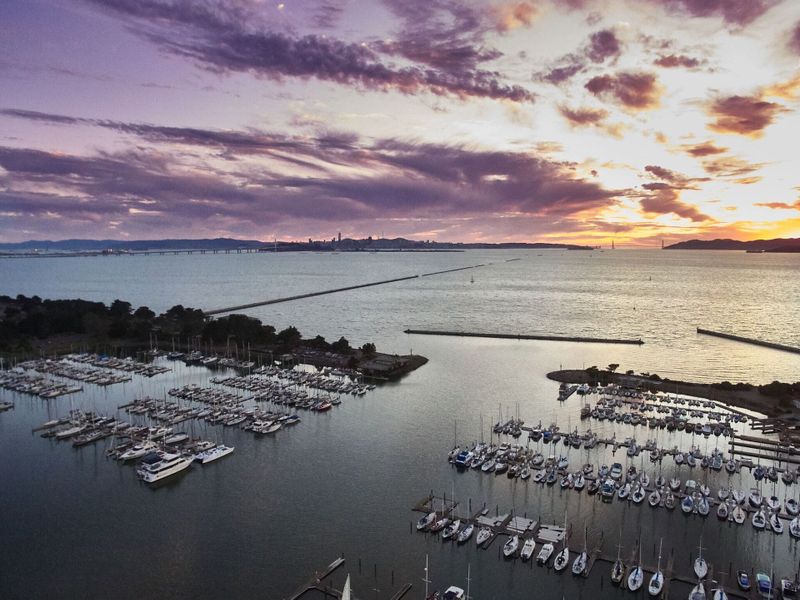 Hotel DoubleTree by Hilton Berkeley Marina, USA, Berkeley. Großes 24