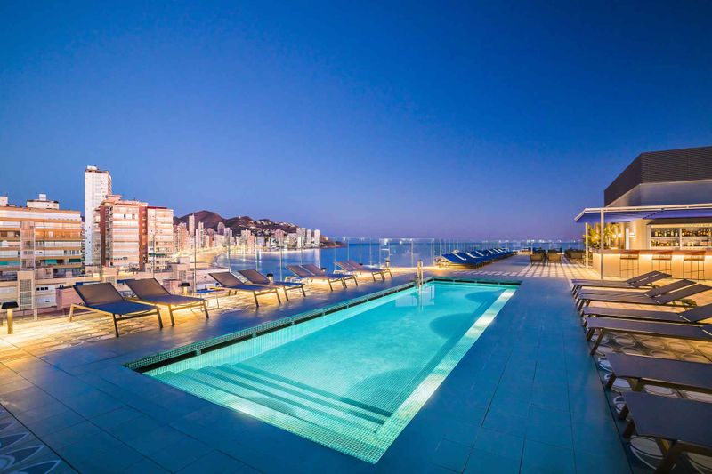 Hotel Barcelo Benidorm Beach, Spanien, Benidorm. Großes 20