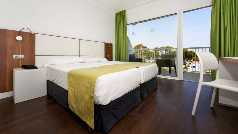 Hotel Globales Cala Blanca, Spanien, Ciutadella de Menorca. Großes 1