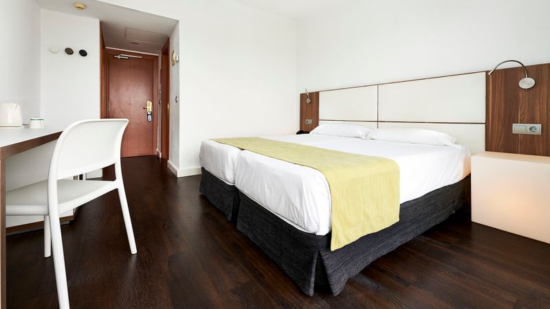 Hotel Globales Cala Blanca, Spanien, Ciutadella de Menorca. Großes 2