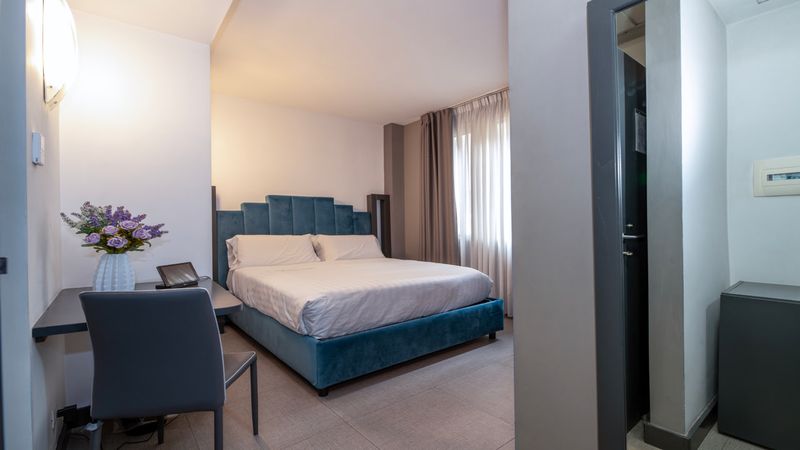 Hotel Golden Hotel, Italien, Neapel. Großes 1