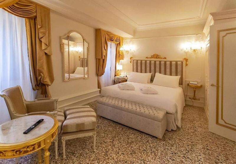 Hotel Ca Bonfadini Historic Experience, Italien, Venedig. Großes 2