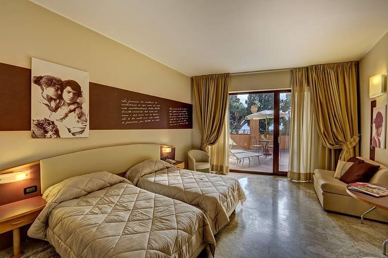 Hotel Ariston and Palazzo Santa Caterina, Italien, Taormina. Großes 1