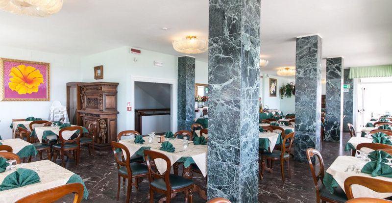 Hotel Negresco, Italien, Milano Marittima. Großes 2