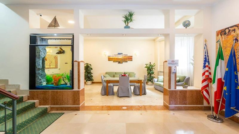 Hotel San Paolo, Italien, Neapel. Großes 1