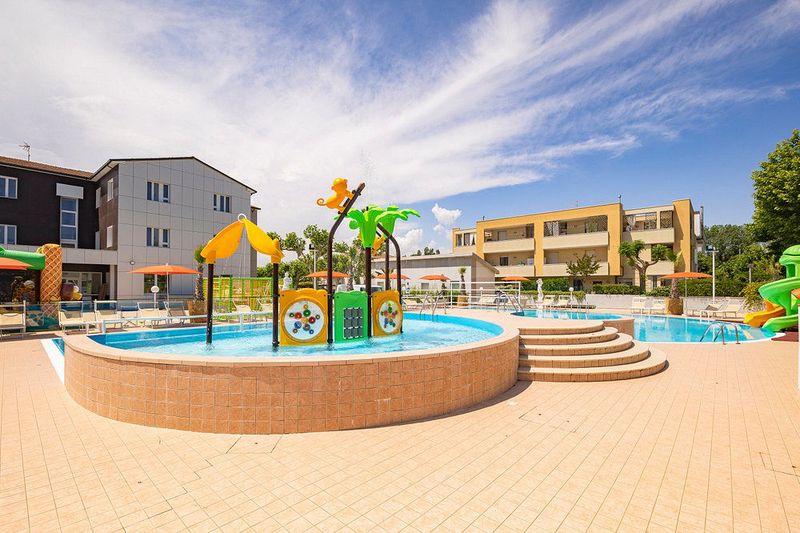 Hotel Color Perla Village, Italien, Igea Marina. Großes 1