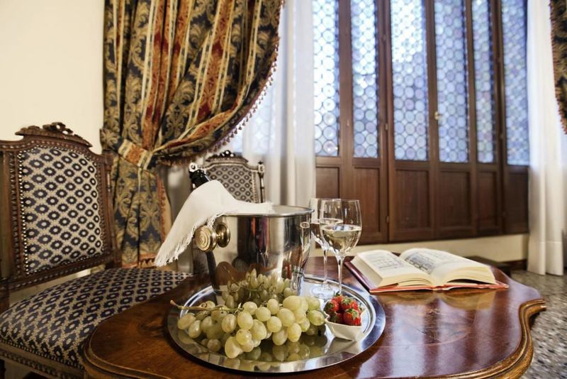 Hotel Ca' Bragadin Carabba, Italien, Venedig. Großes 1