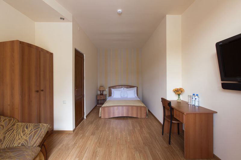 Hotel Best Western Bohemian Resort, Armenien, Sevan. Großes 1