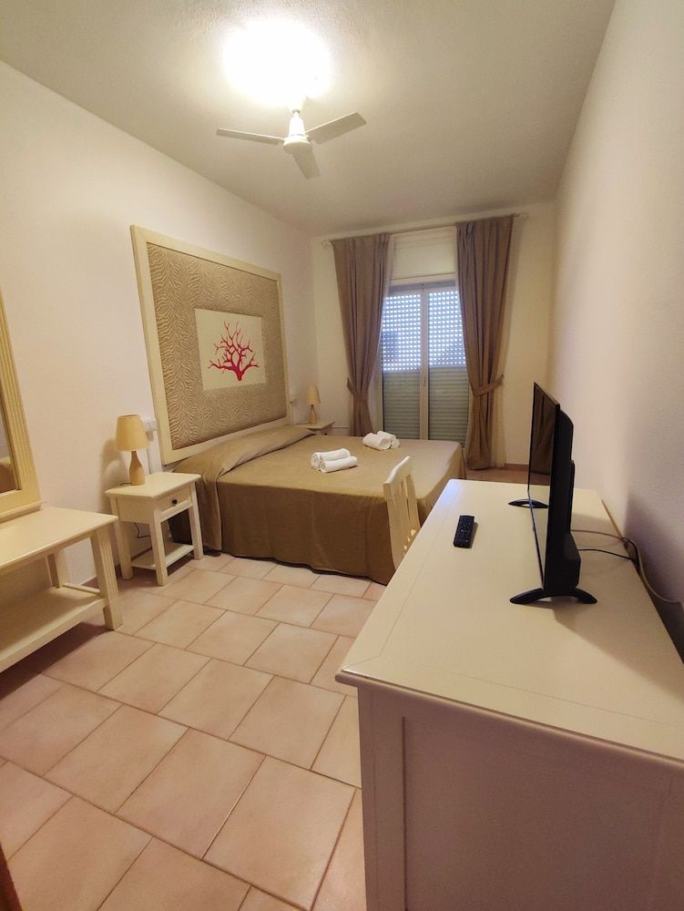 Hotel Il Gabbiano Hotel, Italien, Isola Rossa. Großes 65