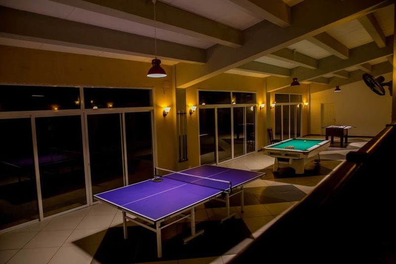 Hotel Tropic Gardens Hotel, Gambia, Banjul. Großes 50
