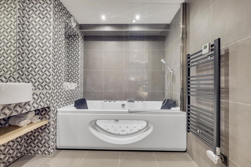 Hotel Hotel Lucien & Marinette, Frankreich, Paris. Großes 528