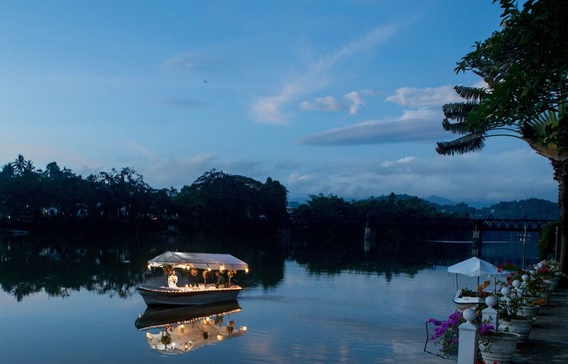 Hotel Mahaweli Reach Hotel, Sri Lanka, Kandy. Großes 203