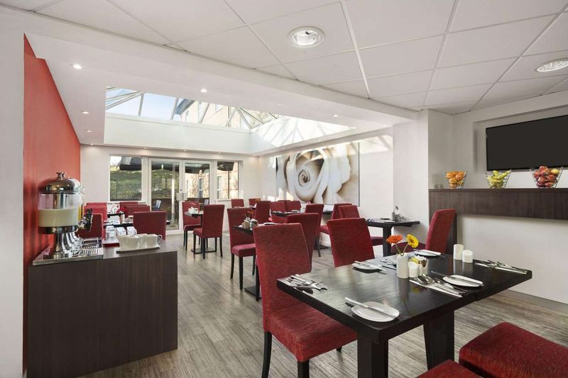 Hotel Ramada by Wyndham London Stansted Airport, Großbritannien, Bishop's Stortford. Großes 261