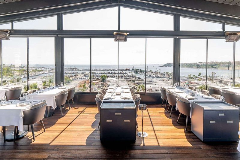 Hotel Wyndham Grand Istanbul Kalamis Marina, Türkei, Istanbul. Großes 300