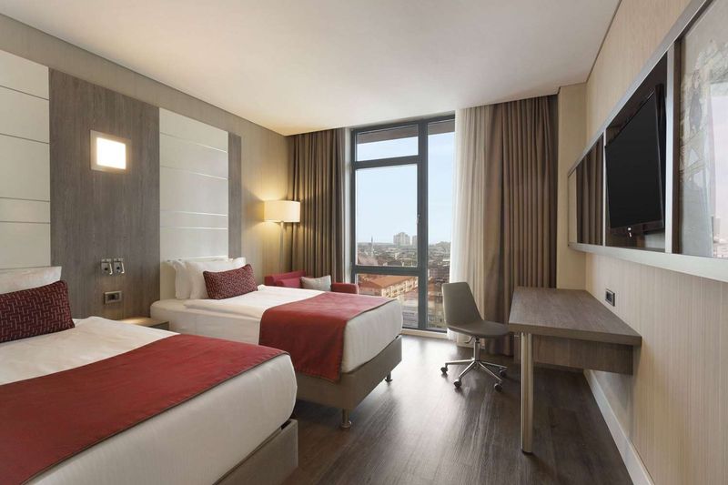 Hotel Ramada Encore By Wyndham Bayrampasa, Türkei, Istanbul. Großes 32