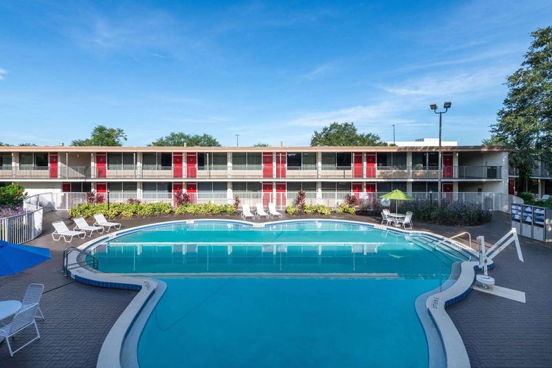 Hotel Ramada by Wyndham Kissimmee Gateway, USA, Kissimmee. Großes 399