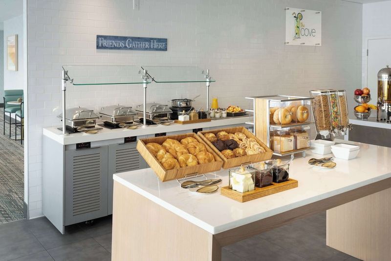 Hotel DoubleTree by Hilton Miami North I-95, USA, Miami. Großes 608