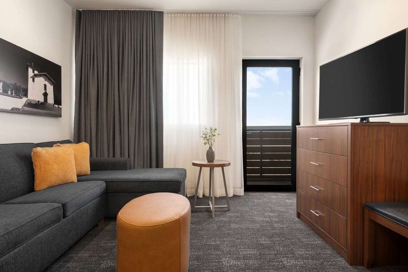 Hotel La Quinta Inn & Suites by Wyndham San Luis Obispo Downtown, USA, San Luis Obispo. Großes 316