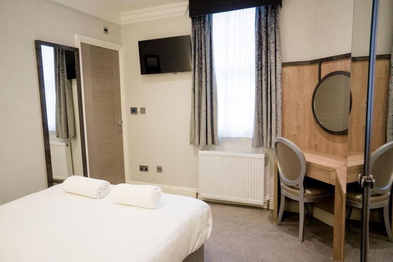 Hotel Best Western Buckingham Palace Rd, Großbritannien, London. Großes 416