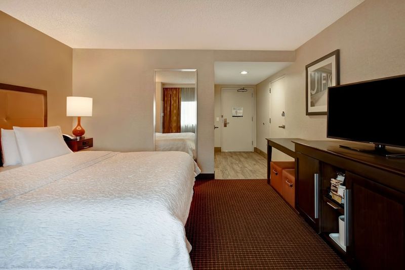 Hotel Hampton Inn NY-JFK, USA, New York City - Manhattan. Großes 88