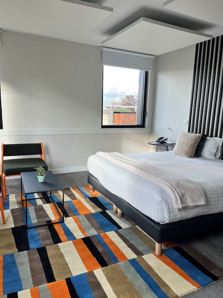 Hotel The Originals Boutique, Hotel Maison Montmartre Paris Les Puces, Frankreich, Paris. Großes 770