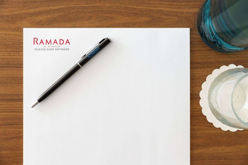 Hotel Ramada by Wyndham Duesseldorf Ratingen, Deutschland, Ratingen. Großes 180