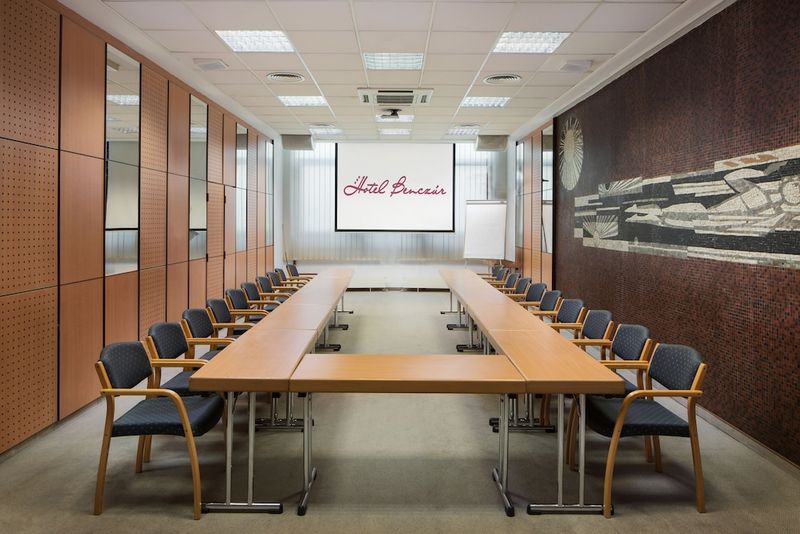 Hotel Benczur, Ungarn, Budapest. Großes 771