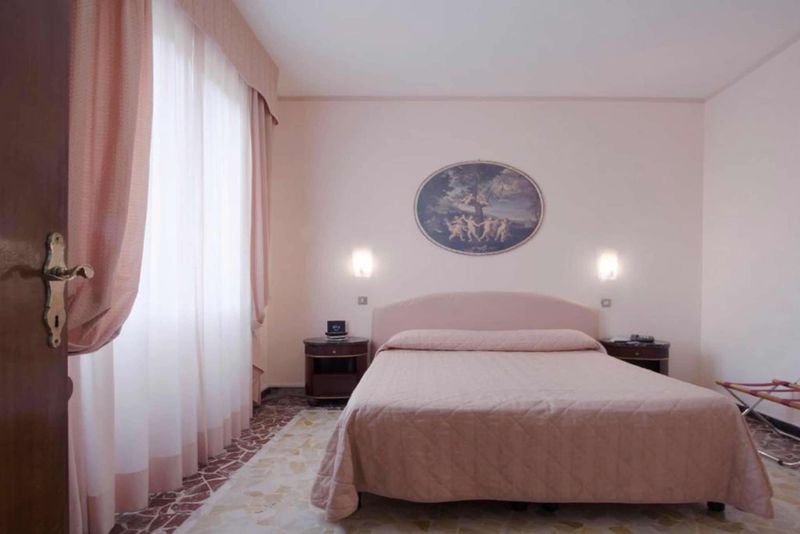 Hotel La Pace Hotel, Italien, Pisa. Großes 683