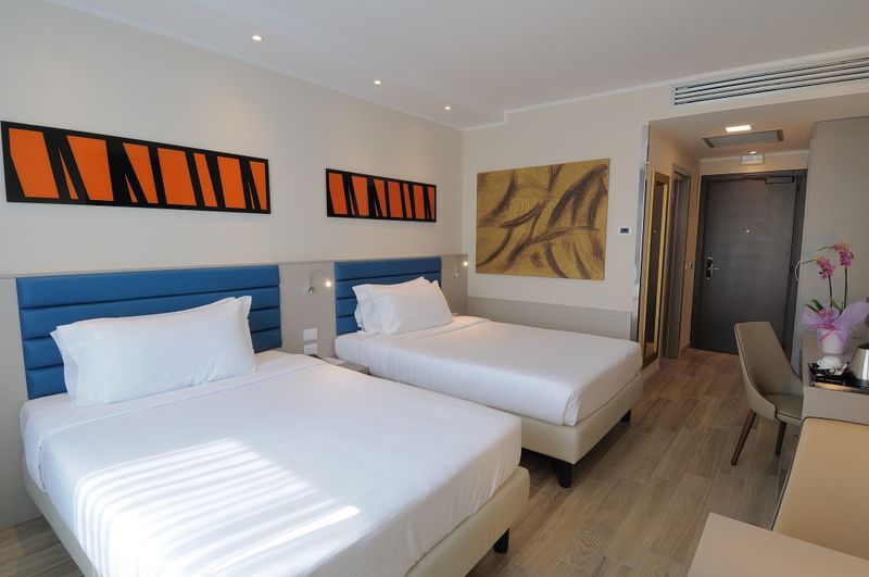 Hotel iH Hotels Milano Lorenteggio, Italien, Mailand. Großes 420