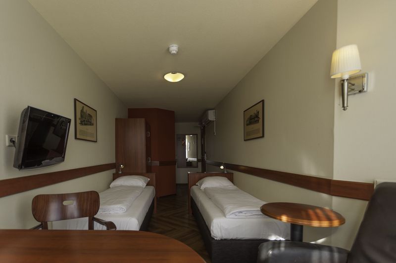 Hotel A-train, Niederlande, Amsterdam. Großes 290