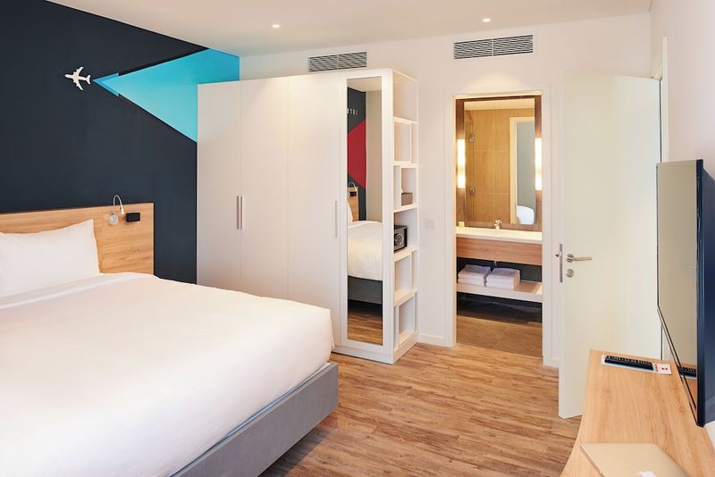 Hotel ibis Saigon Airport, Vietnam, Ho-Chi-Minh-Stadt. Großes 374