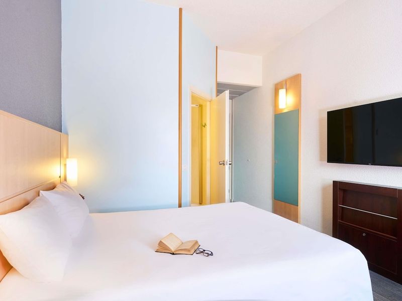 Hotel Ibis Como, Italien, Como. Großes 340