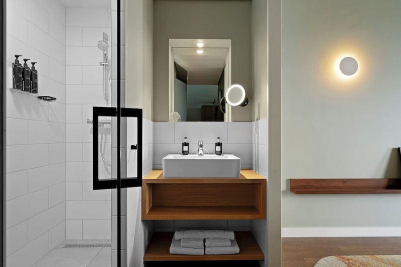 Hotel Corendon Urban Amsterdam Schiphol Airport Hotel, Niederlande, Badhoevedorp. Großes 123