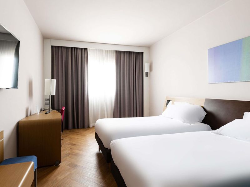Hotel Novotel Caserta Sud, Italien, Caserta. Großes 379
