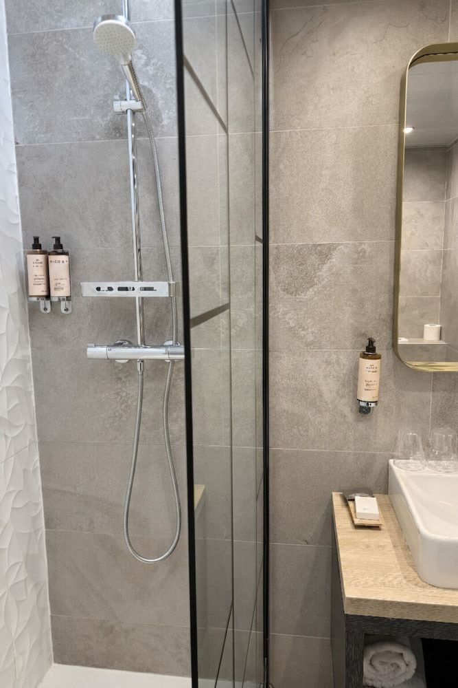 Hotel Best Western Plus Opera Batignolles, Frankreich, Paris. Großes 412