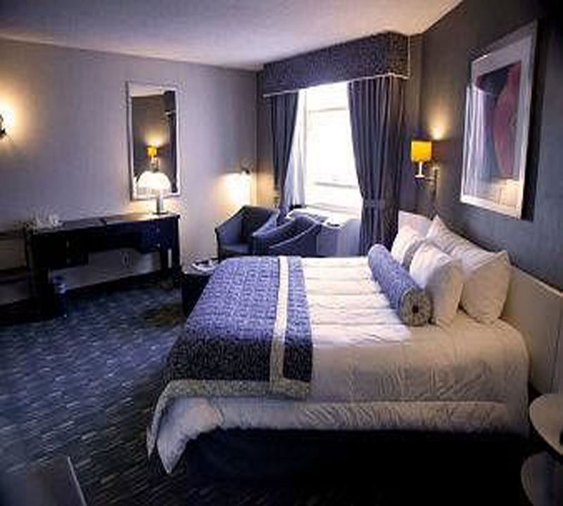 Hotel Ramada Plaza By Wyndham West Hollywood Hotel & Suites, USA, West Hollywood. Großes 247