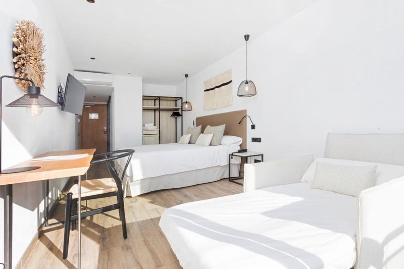 Hotel Hotel Sa Clau by Mambo Ibiza, Spanien, Sant Antoni de Portmany. Großes 134