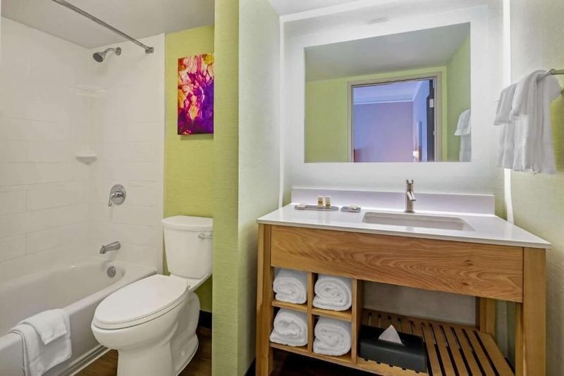 Hotel La Quinta Inn & Suites by Wyndham San Francisco Airport N, USA, South San Francisco. Großes 217