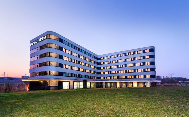 Hotel Dorint Airport Hotel Zurich, Schweiz, Glattbrugg. Großes 387