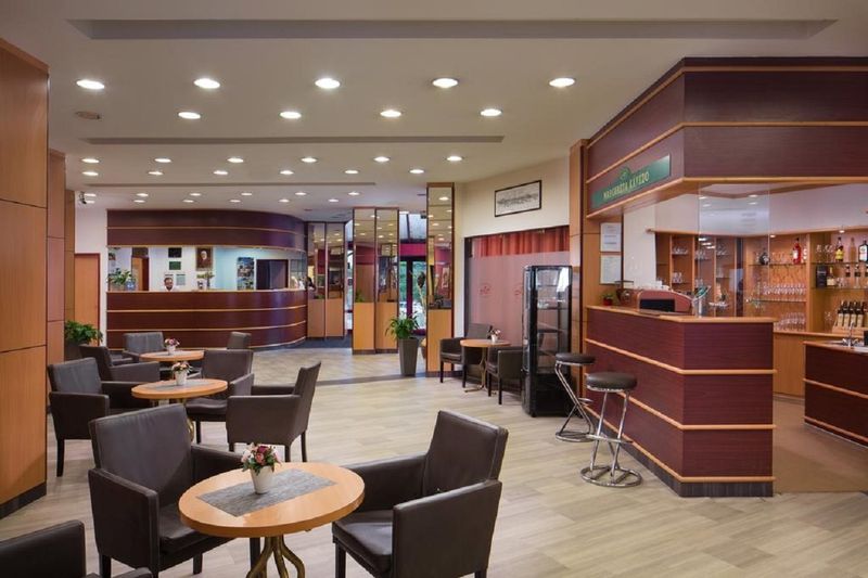 Hotel Benczur, Ungarn, Budapest. Großes 1