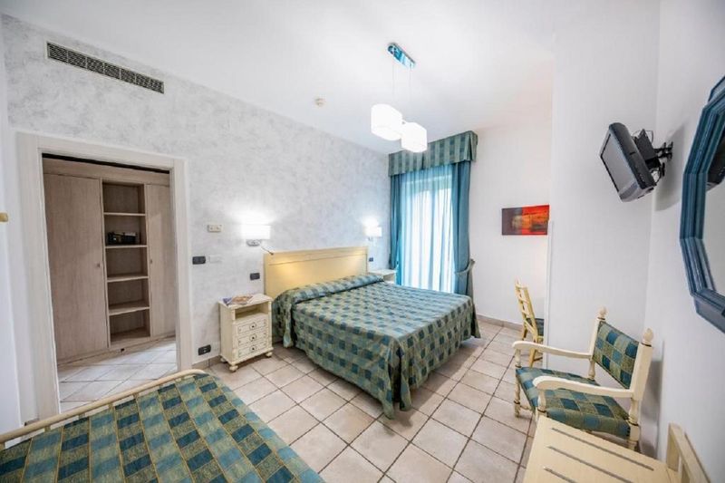 Hotel Baia del Capitano, Italien, Cefalu. Großes 2