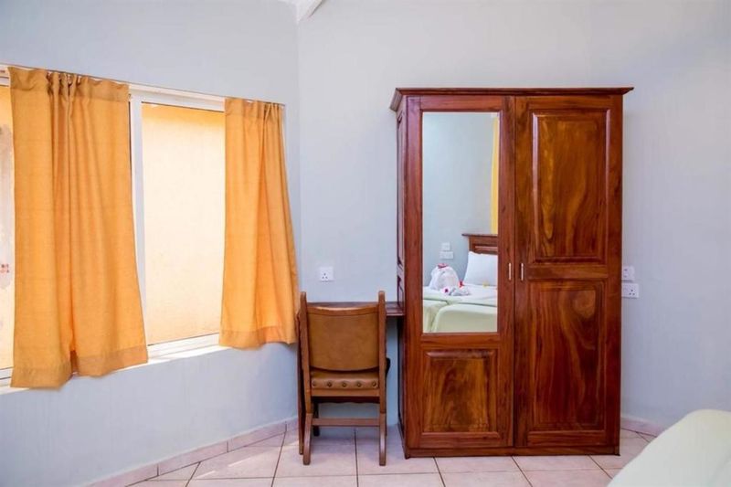 Hotel Tropic Gardens Hotel, Gambia, Banjul. Großes 2