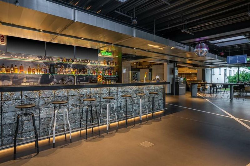 Hotel V8 Hotel Koln @ Motorworld, Deutschland, Köln. Großes 2