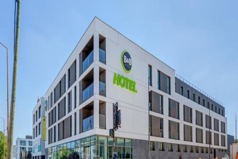 Hotel B&B HOTEL PARIS SUD CHATENAY MALABRY, Frankreich, Châtenay-Malabry. Großes 1