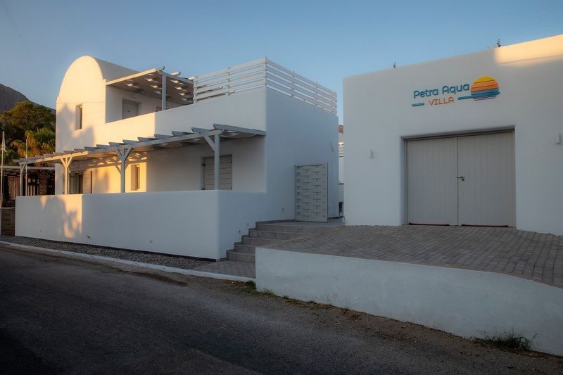 Hotel Petra Aqua Villa - Adults Only, Griechenland, Perissa. Großes 1