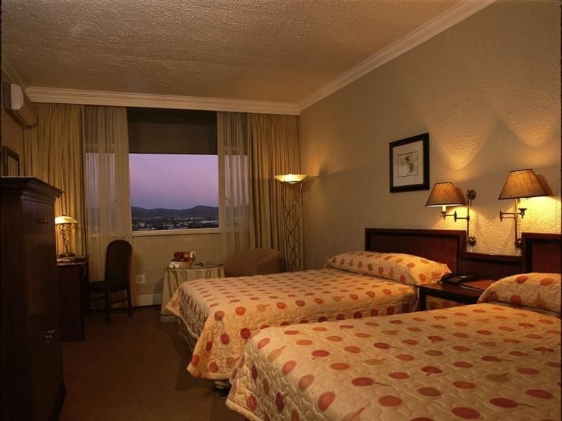 Hotel AVANI Windhoek Hotel and Casino (ex Kalahari Sands), Namibia, Windhoek. Großes 2