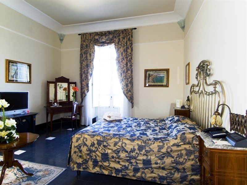 Hotel Grand Hotel Des Étrangers, Italien, Syrakus. Großes 2